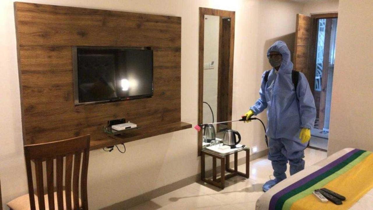 Hotel Z Suites- Delhi Igi Airport Yeni Delhi Dış mekan fotoğraf