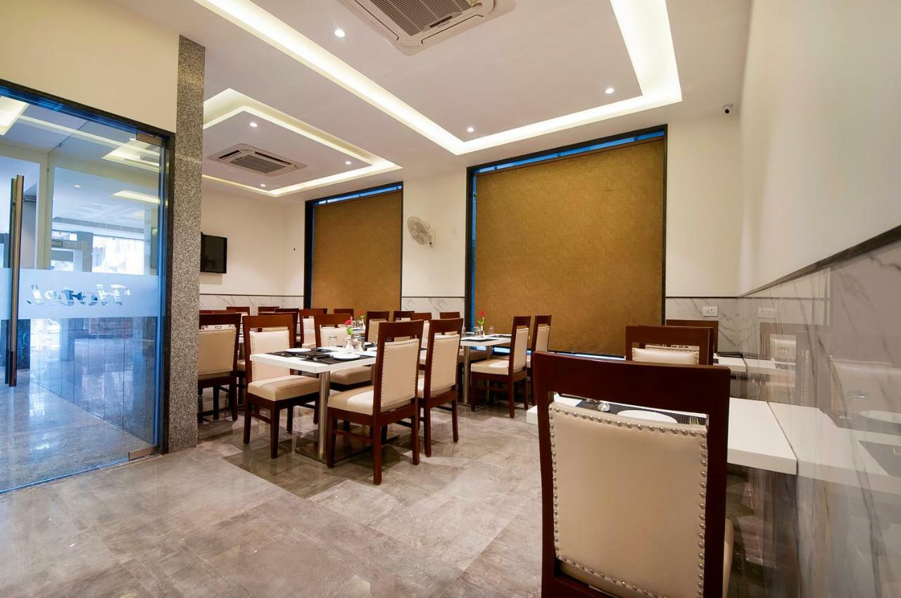 Hotel Z Suites- Delhi Igi Airport Yeni Delhi Dış mekan fotoğraf