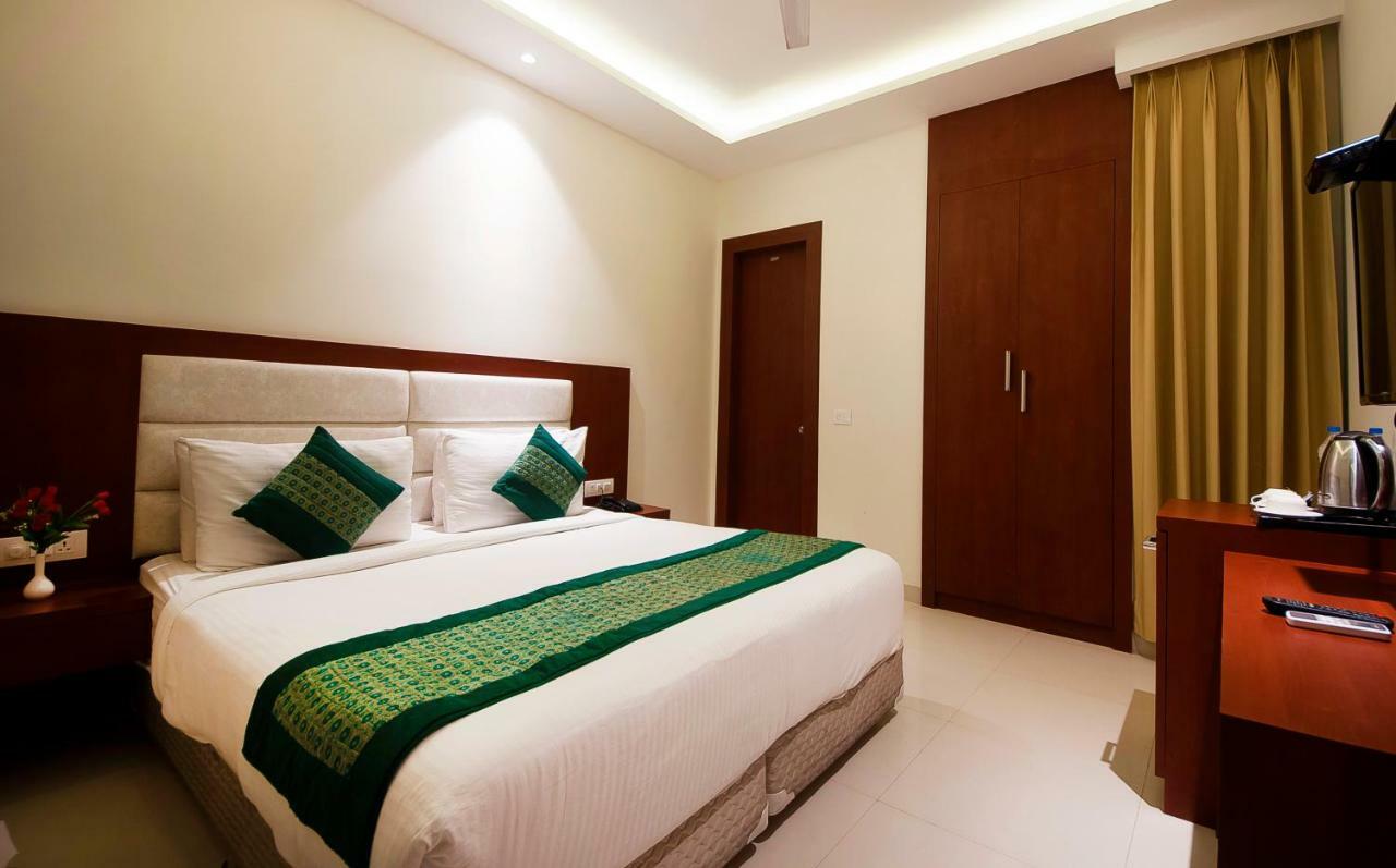 Hotel Z Suites- Delhi Igi Airport Yeni Delhi Dış mekan fotoğraf